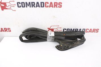 Ущільнювач двері зад лев Jeep Compass 2011-2016 5074649AC фото
