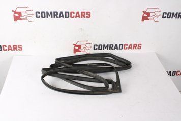 Ущільнювач двері зад лев Kia Cerato 09-13 831301M000 фото