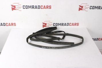 Ущільнювач дверей зад правий Kia Cerato 09-13 831401M000 фото