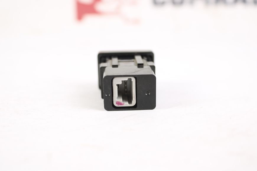 Разъём USB AUX Toyota Camry XV 40 2006-2011 (8619053010) 8619053010 фото