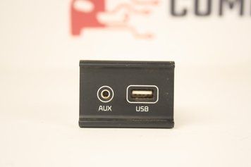 Роз'єм USB-AUX Kia Optima JF 15-20 96120D4000 фото