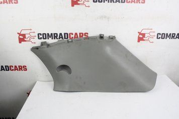 Накладка багажника верхня права Kia Sorento XM 09-14 858642P200 фото