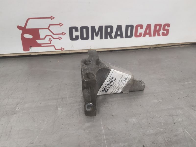 Кронштейн крепления компрессора кондиционера Jeep Cherokee KL 13- 4627309AC фото