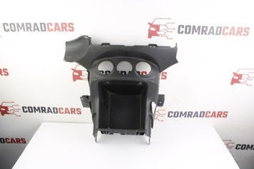 Накладка центральної консолі Mitsubishi Outlander 06-12 8002A036ZZ фото
