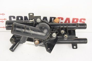 Корпус термостата 2.4 Kia ​​Sorento 09-14 256002G500 фото