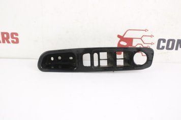 Накладка дверей передня ліва Jeep Renegade 14-24 735634953 фото