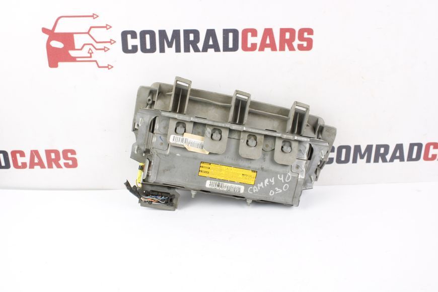 Подушка безопастности колени водит Toyota Camry 06-11 7390006010B1 фото