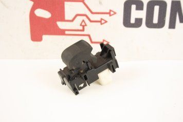 Кнопка склопідйомника зад Toyota Camry 06-11 8481006030 фото