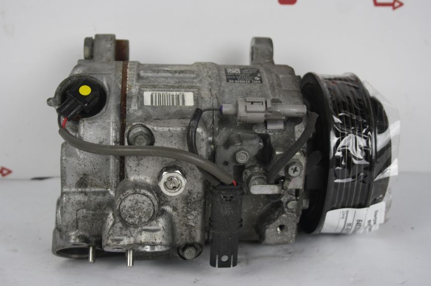 Компресор кондиціонера BMW 328xi 2012-2018 (64529330825) 64529330825 фото