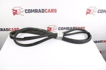 Ущільнювач кузова перед правою Kia Sorento 09-14 821201U000 фото