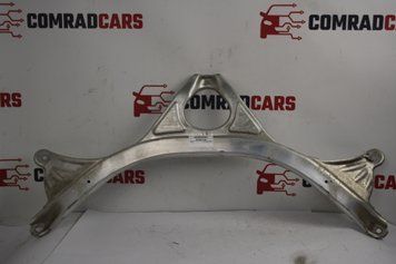 Распорка передних стоек (Распорка стаканов) Audi A6 2011-2018 (4G0805645C) 4G0805645C фото