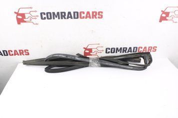 Ущільнювач двері зад лев Hyundai Elantra HD 06-10 831302H000 фото