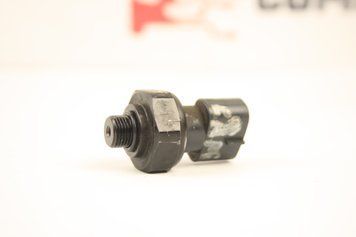 Датчик тиску кондиціонера Toyota Camry 06-11 8871933020 фото