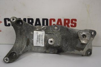 Кронштейн опори двигуна лівий Audi A6 11-18 4G0199307H фото