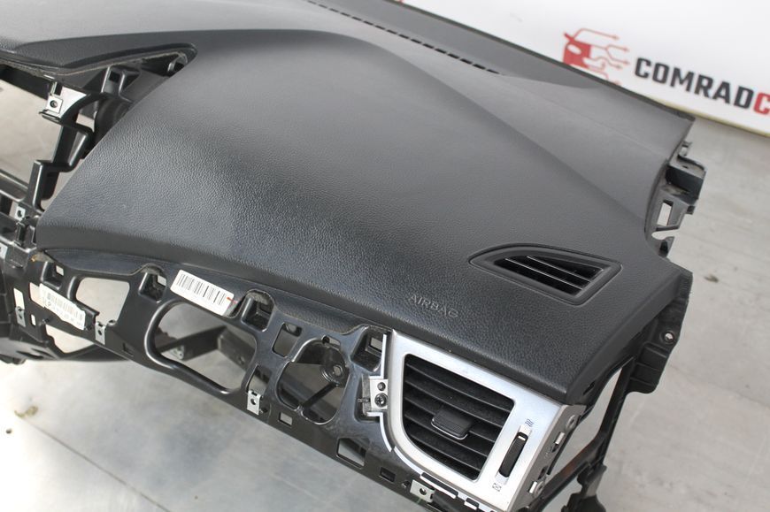 Торпедо із подушкою Hyundai Elantra GT 11-17 84710A5210RY фото