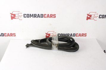 Ущільнювач кузова задній правий Kia Cerato 13-18 83120A7000 фото